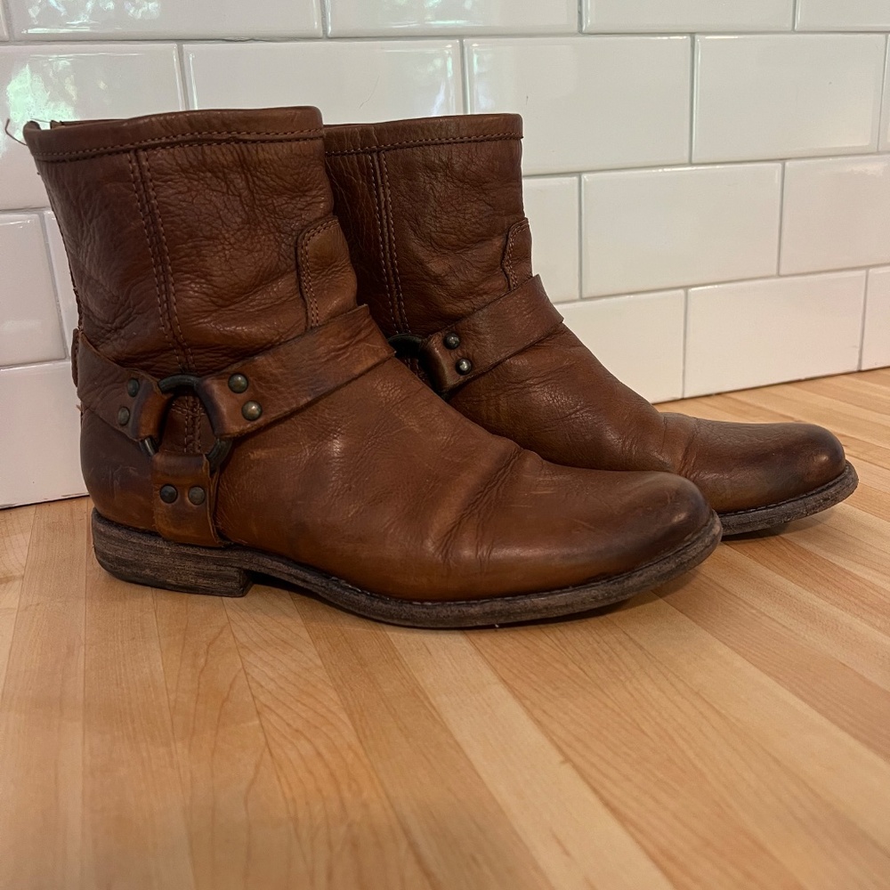 Frye Leather Shirt Boots - Picture 2 of 7